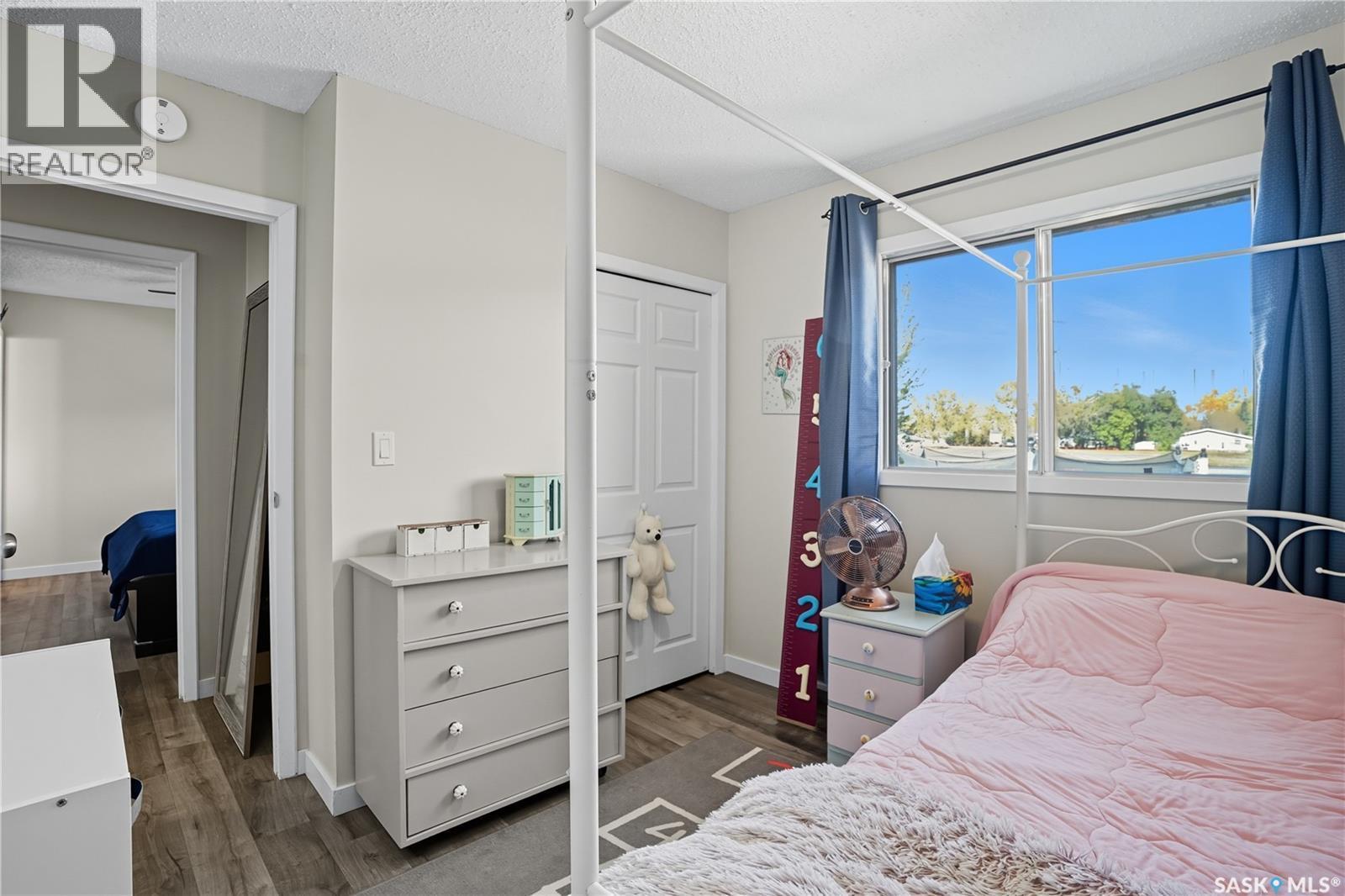 127 Hastings Crescent, Regina, SK - Indoor Photo Showing Bedroom