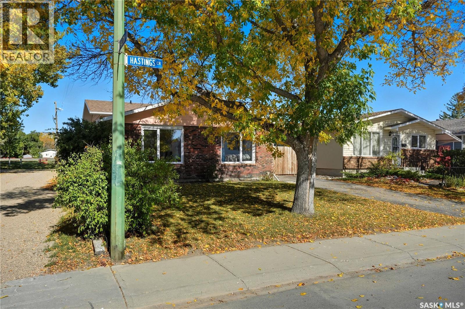 127 Hastings Crescent, Regina, SK - Outdoor