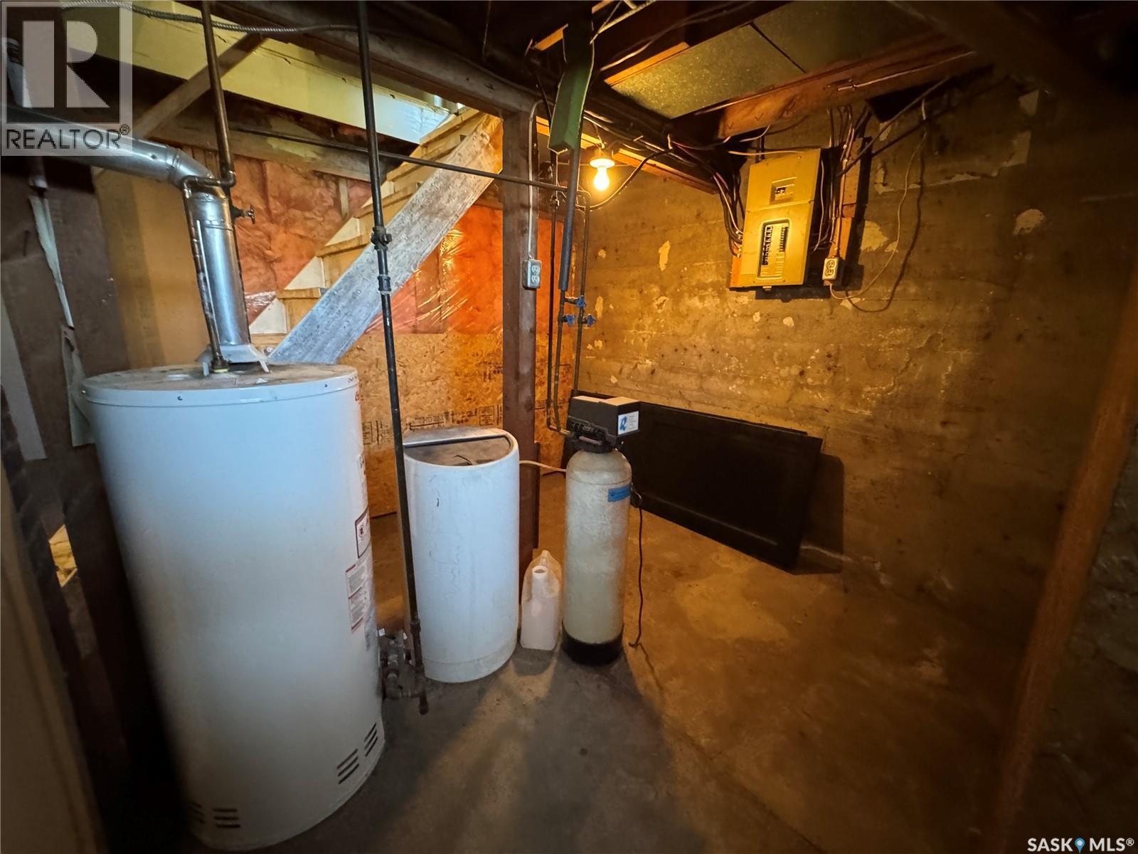 502 3Rd Avenue E, Biggar, SK - Indoor Photo Showing Basement