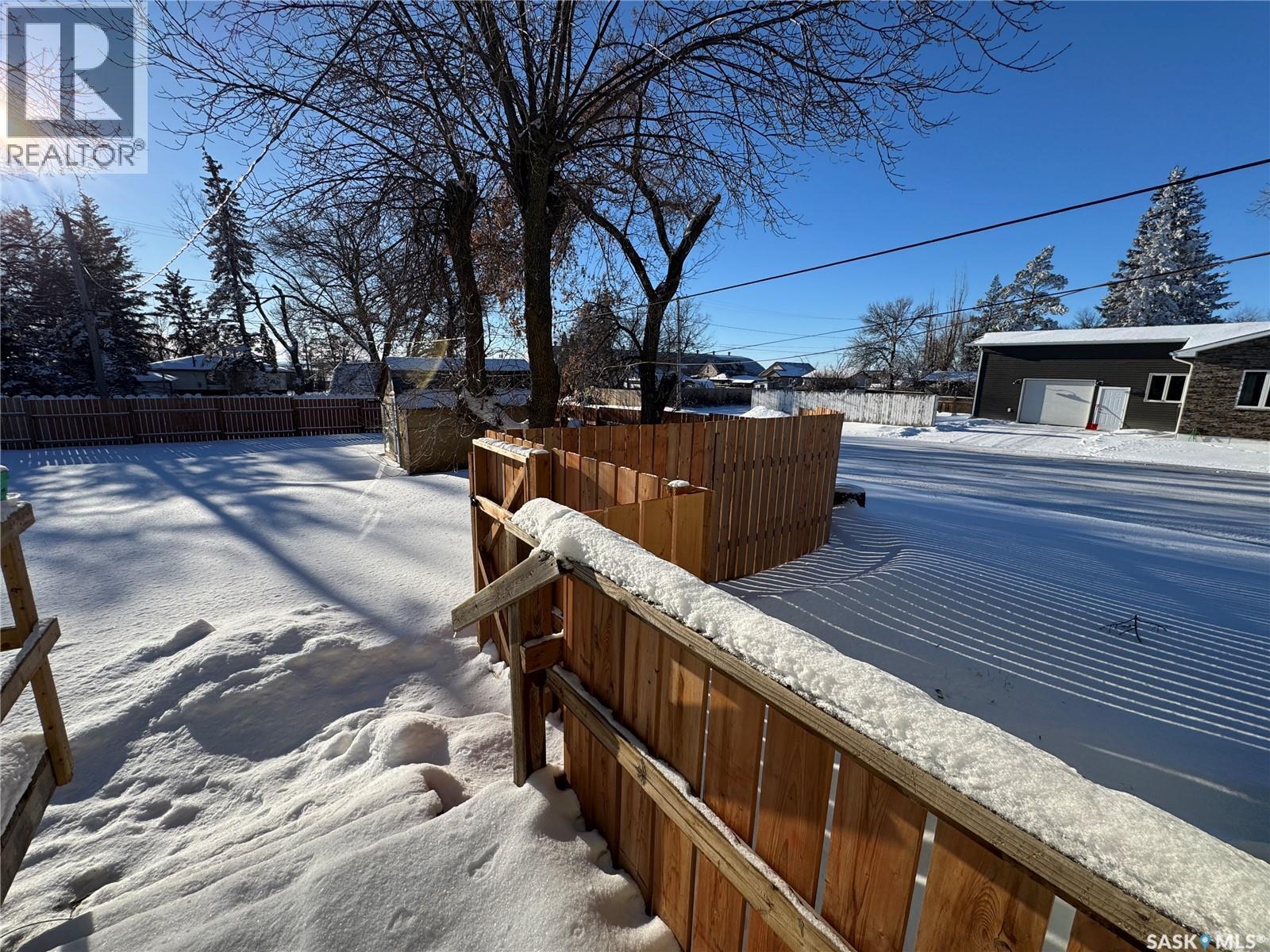 502 3Rd Avenue E, Biggar, SK - Outdoor