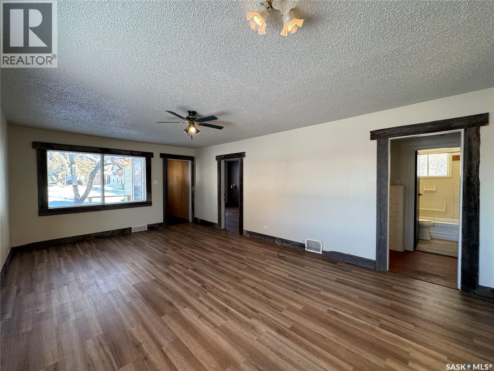 502 3Rd Avenue E, Biggar, SK - Indoor Photo Showing Other Room