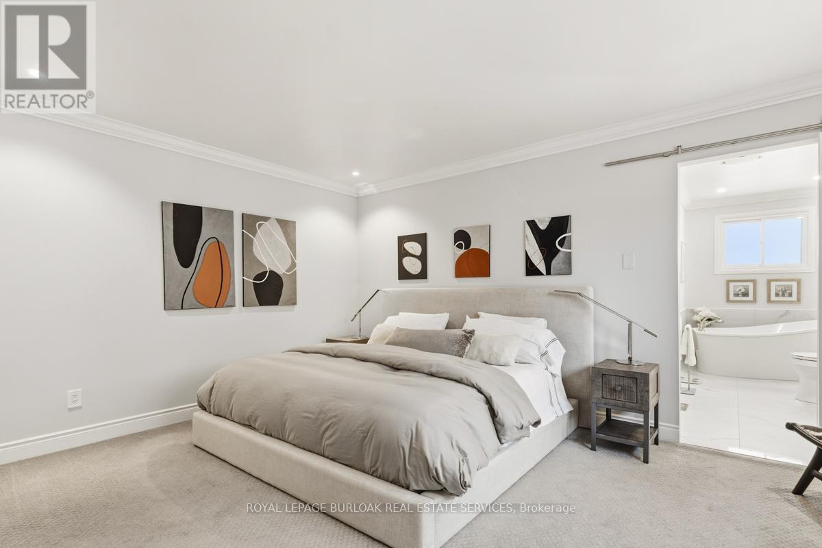 1219 Hammond Street, Burlington, ON - Indoor Photo Showing Bedroom