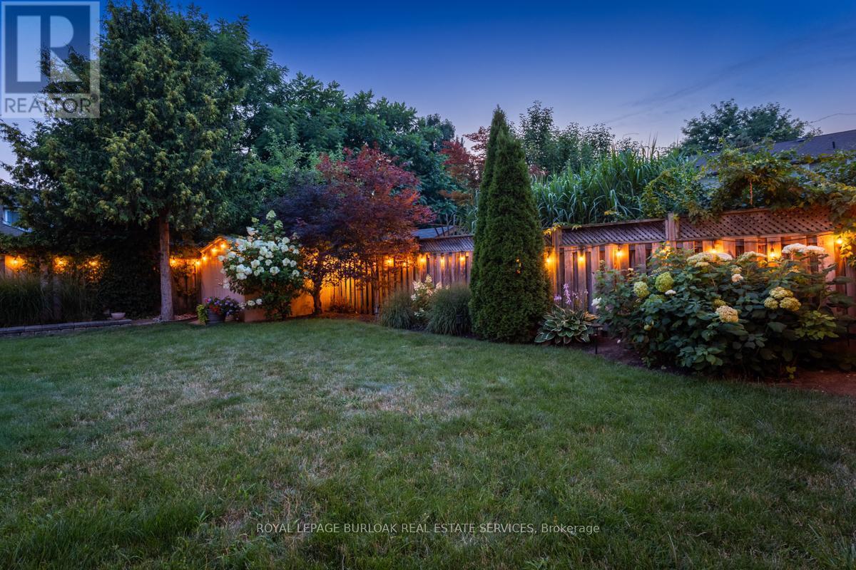 1219 Hammond Street, Burlington, ON - Outdoor