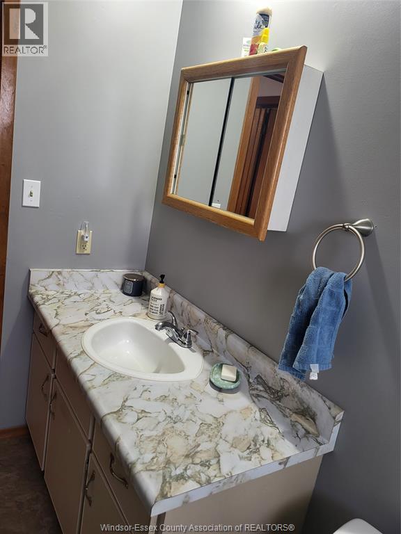 7 Vanier Drive, Tilbury, ON - Indoor Photo Showing Bathroom