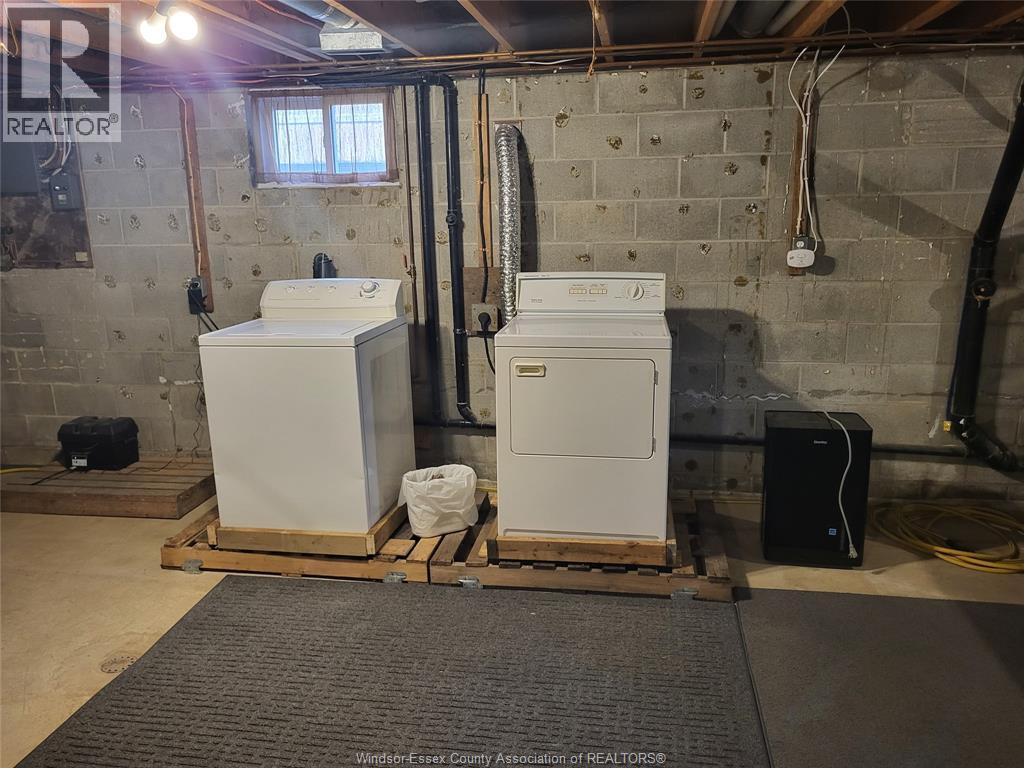 7 Vanier Drive, Tilbury, ON - Indoor Photo Showing Laundry Room