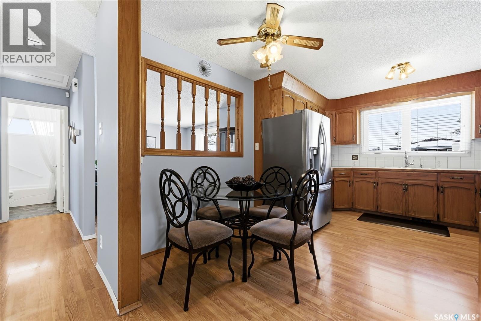 131 Lloyd Crescent, Regina, SK - Indoor