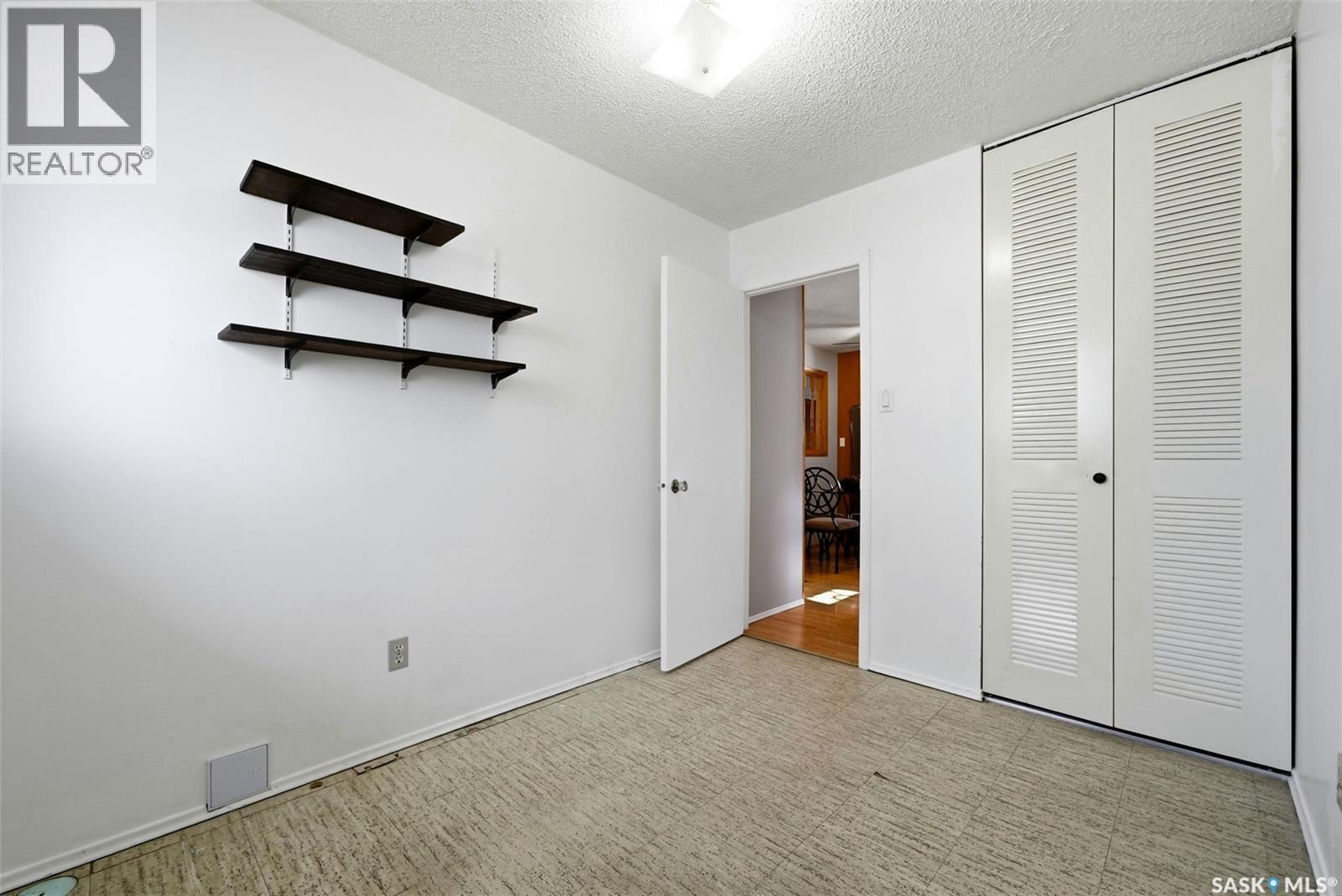 131 Lloyd Crescent, Regina, SK - Indoor Photo Showing Other Room