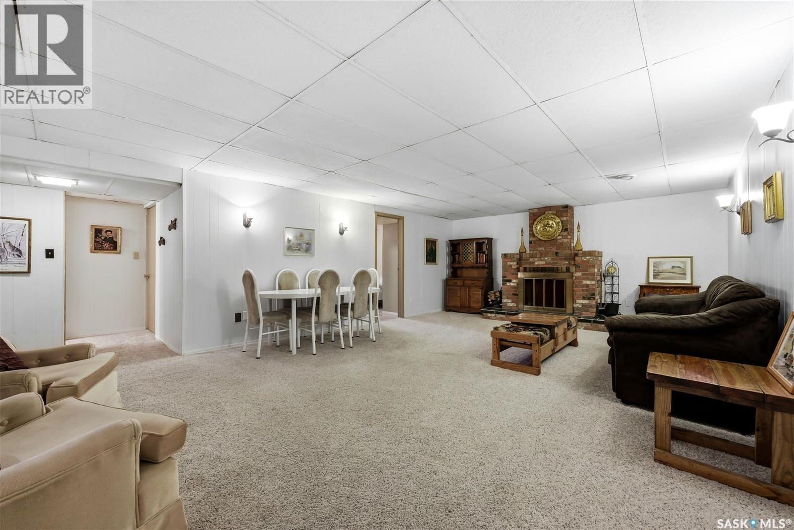 131 Lloyd Crescent, Regina, SK - Indoor