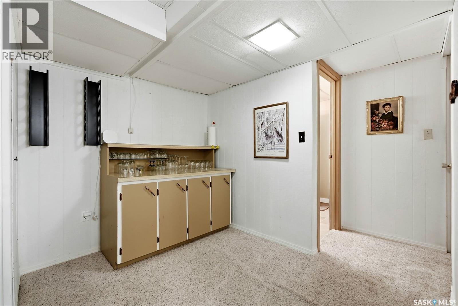 131 Lloyd Crescent, Regina, SK - Indoor Photo Showing Other Room