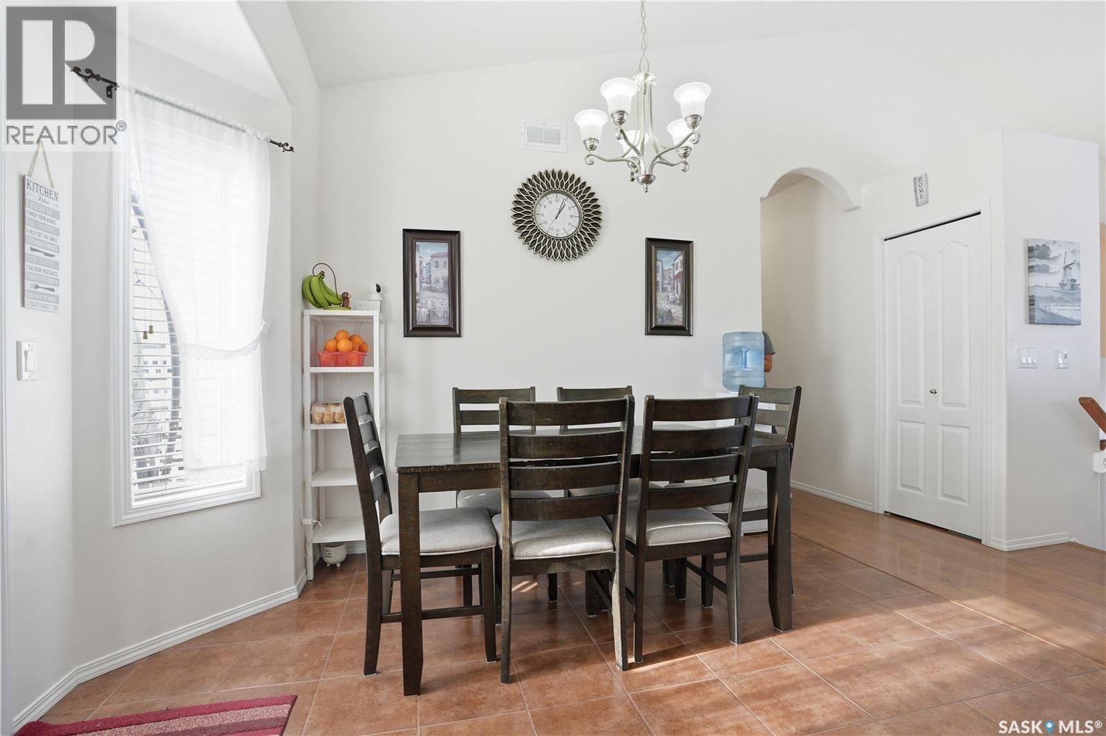 1410 Paton Crescent, Saskatoon, SK - Indoor Photo Showing Dining Room