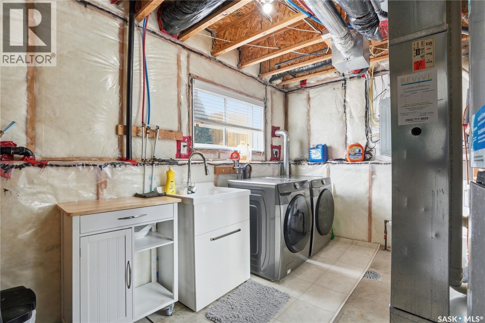 1410 Paton Crescent, Saskatoon, SK - Indoor Photo Showing Laundry Room