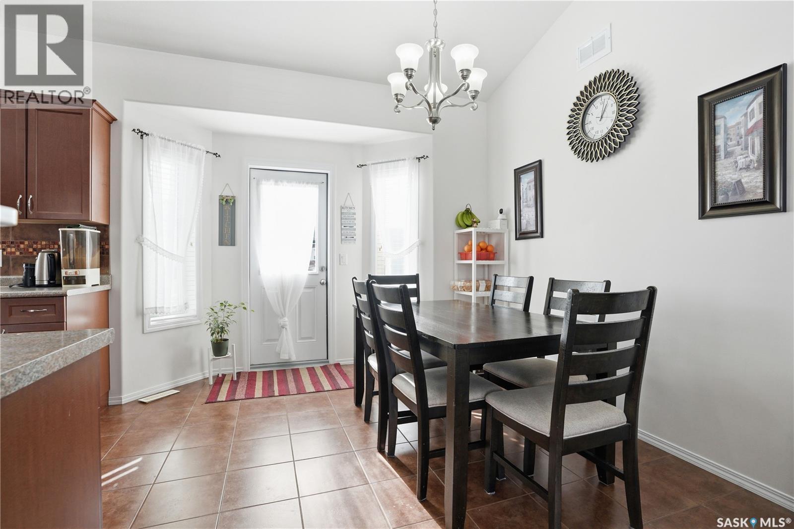 1410 Paton Crescent, Saskatoon, SK - Indoor Photo Showing Dining Room