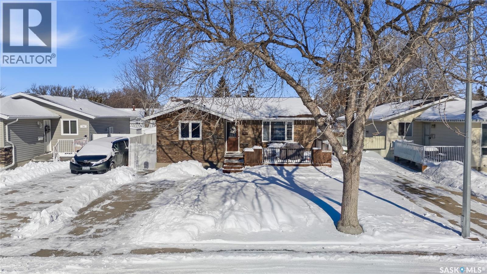 70 Paynter Crescent, Regina, SK - Outdoor
