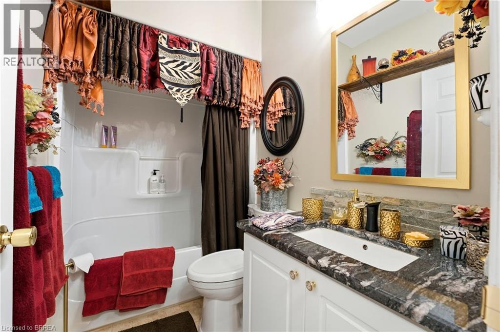 9 Millcroft Drive, Simcoe, ON - Indoor Photo Showing Bathroom
