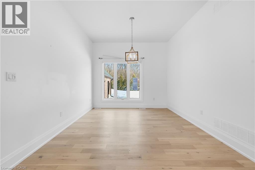 9042 Sideroad 10, Erin, ON - Indoor Photo Showing Other Room