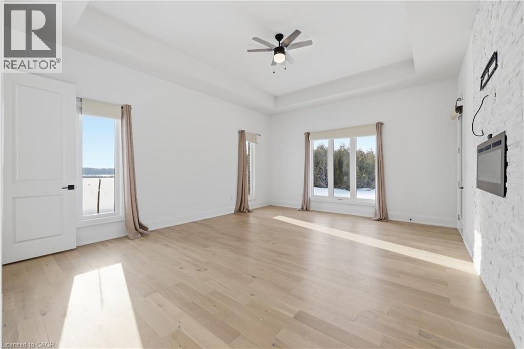 9042 Sideroad 10, Erin, ON - Indoor Photo Showing Other Room