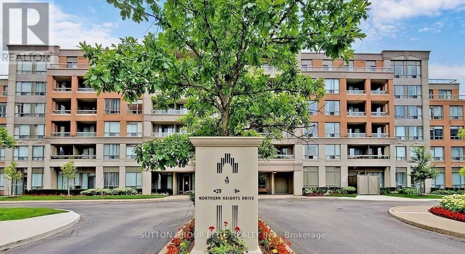 514 - 19 Northern Heights Drive, Richmond Hill, ON - Outdoor With Facade