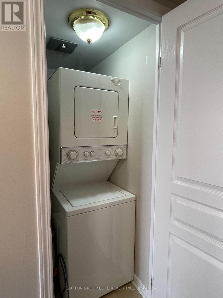 514 - 19 Northern Heights Drive, Richmond Hill, ON - Indoor Photo Showing Laundry Room