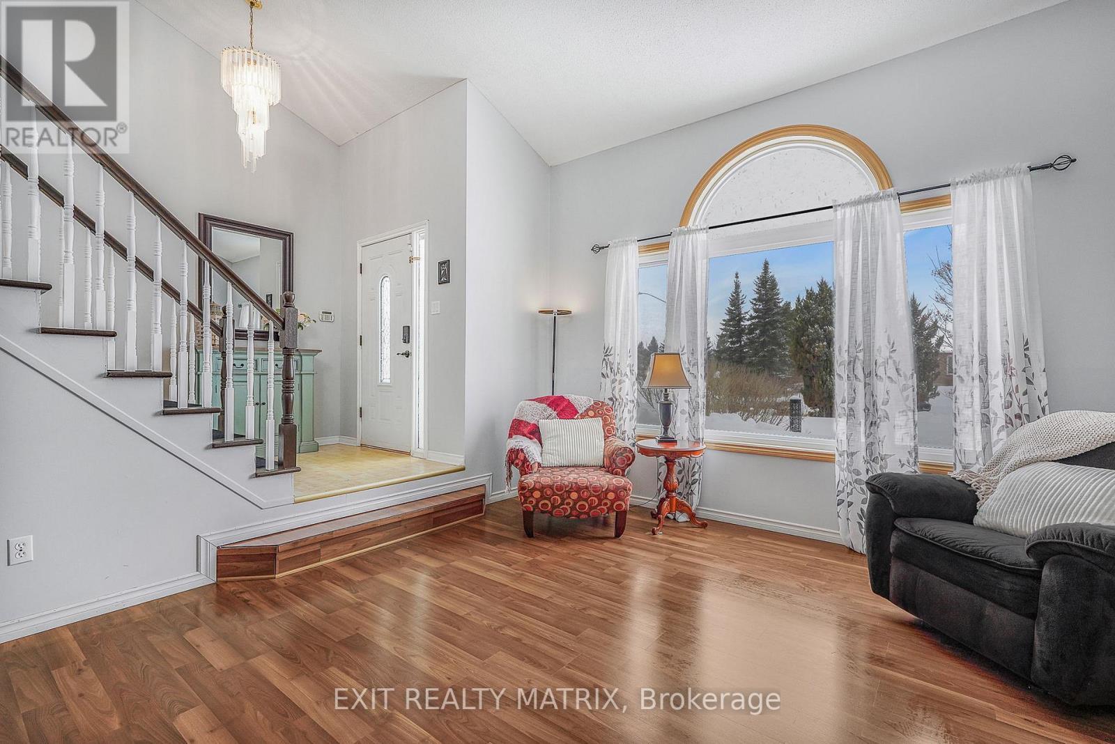 2721 Glen Street, Ottawa, ON - Indoor Photo Showing Other Room