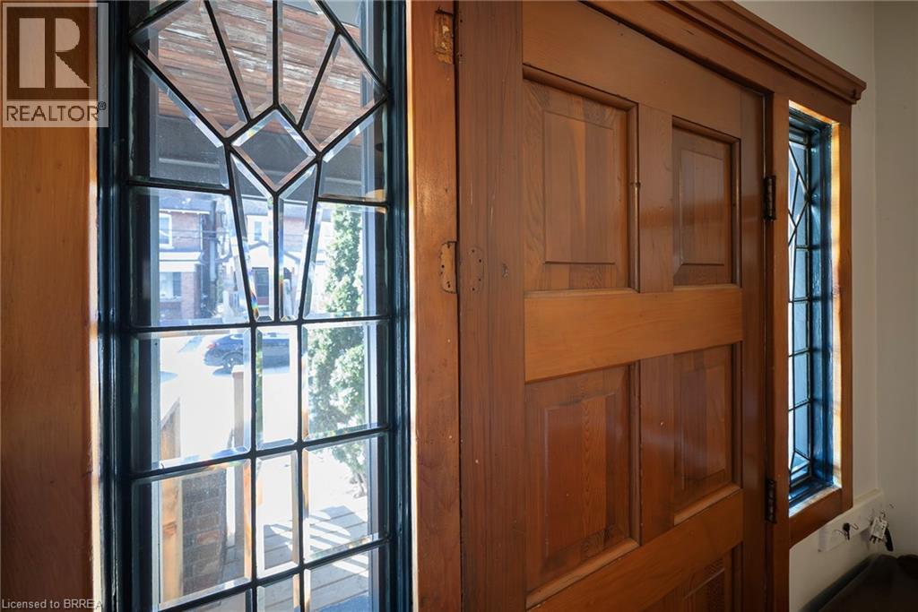 35 Rutherford Avenue, Hamilton, ON - Indoor Photo Showing Other Room