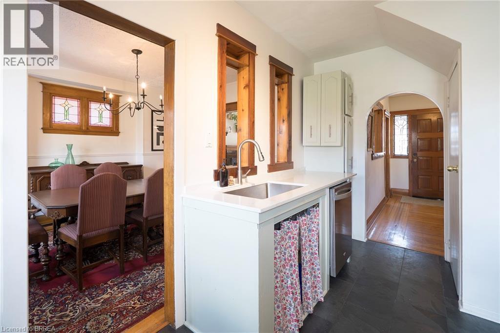 35 Rutherford Avenue, Hamilton, ON - Indoor