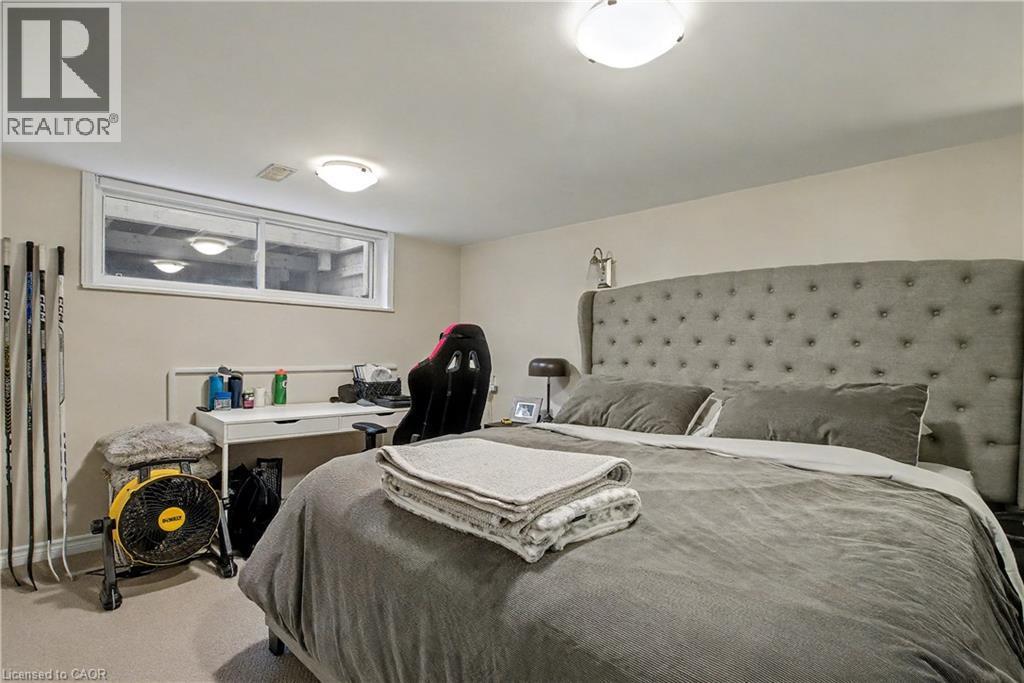 large bedroom on lower level with access to bathroom - 11 Carwyn Crescent, Hamilton, ON - Indoor Photo Showing Bedroom