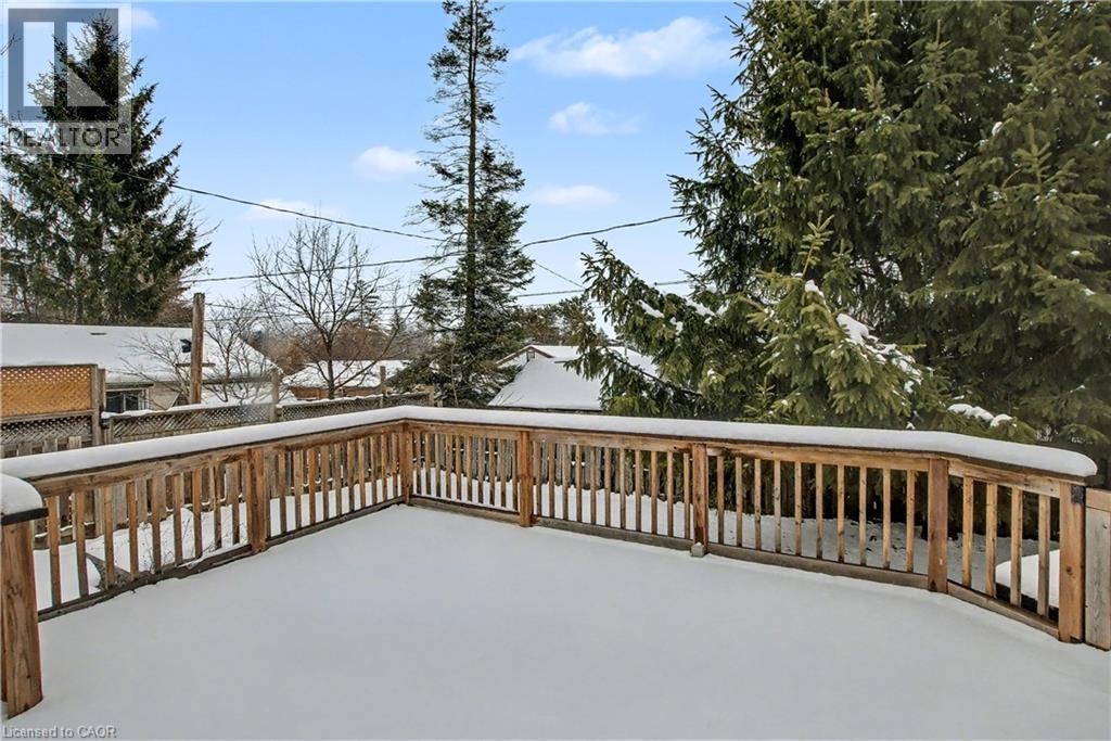 11 Carwyn Crescent, Hamilton, ON - Outdoor