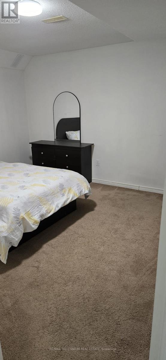 7125 Baskerville Run, Mississauga, ON - Indoor Photo Showing Bedroom