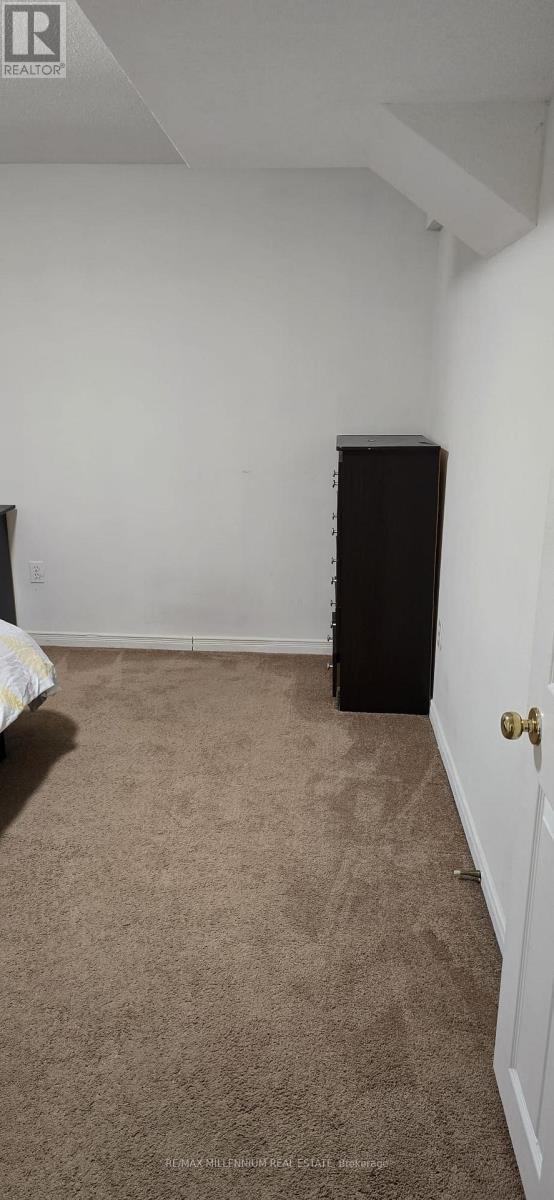 7125 Baskerville Run, Mississauga, ON - Indoor