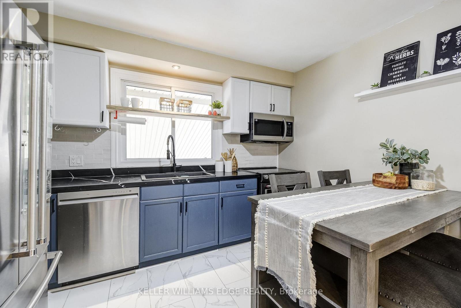 301 East 43Rd Street, Hamilton, ON - Indoor