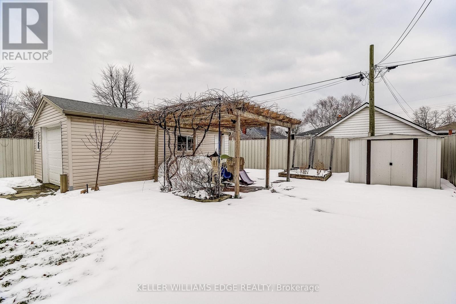 301 East 43Rd Street, Hamilton, ON - Outdoor