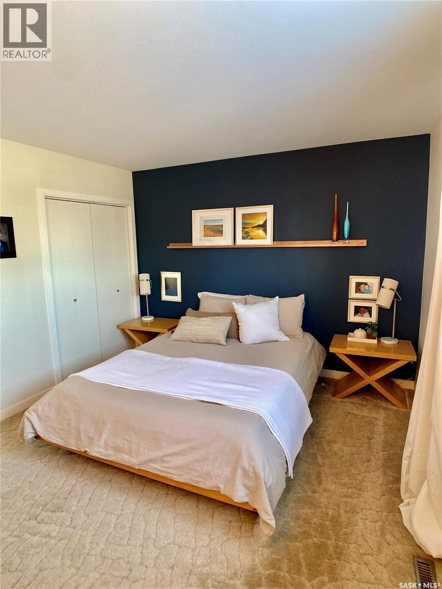 91 Moir Drive, Oxbow, SK - Indoor Photo Showing Bedroom