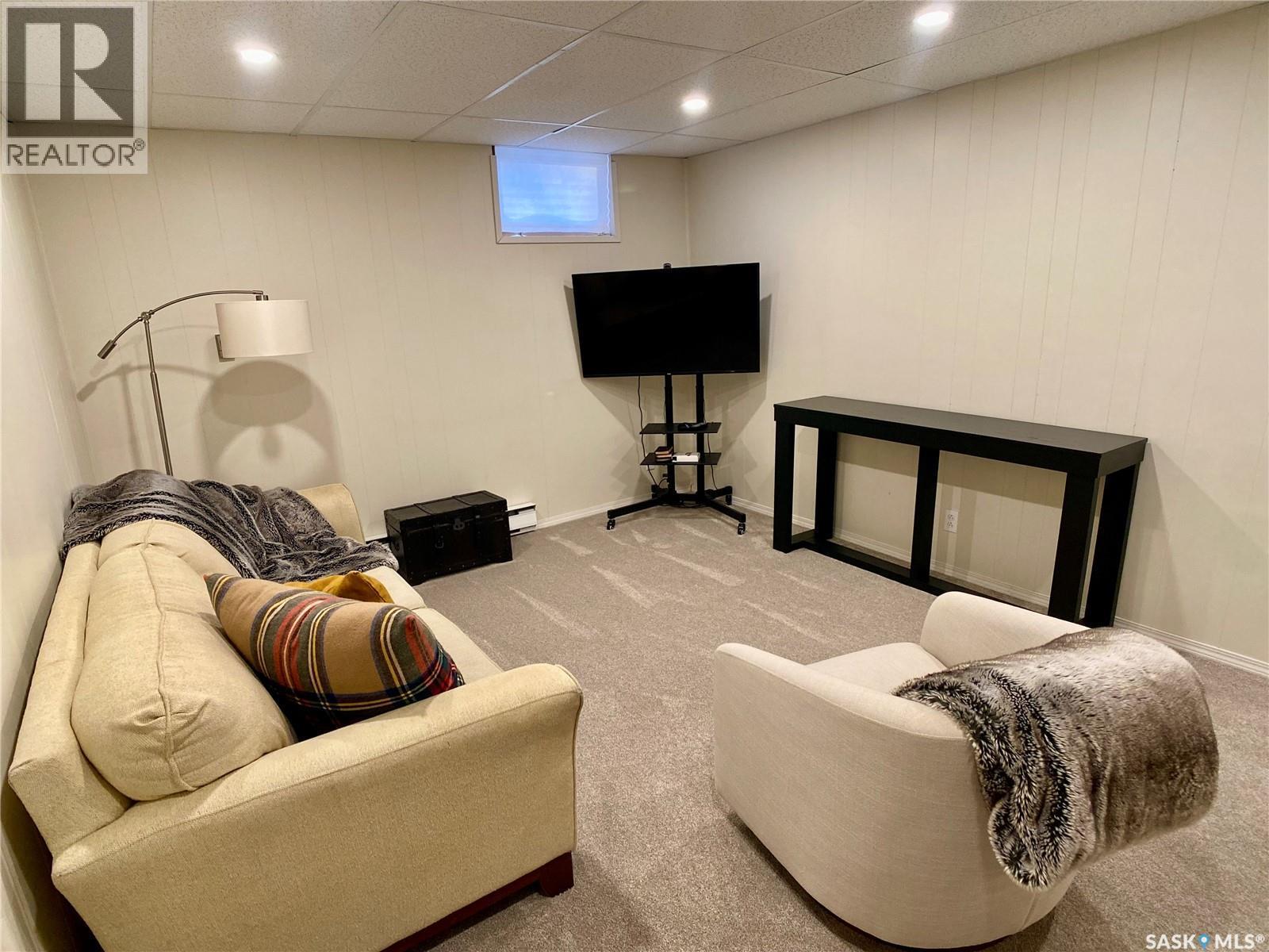 91 Moir Drive, Oxbow, SK - Indoor Photo Showing Basement