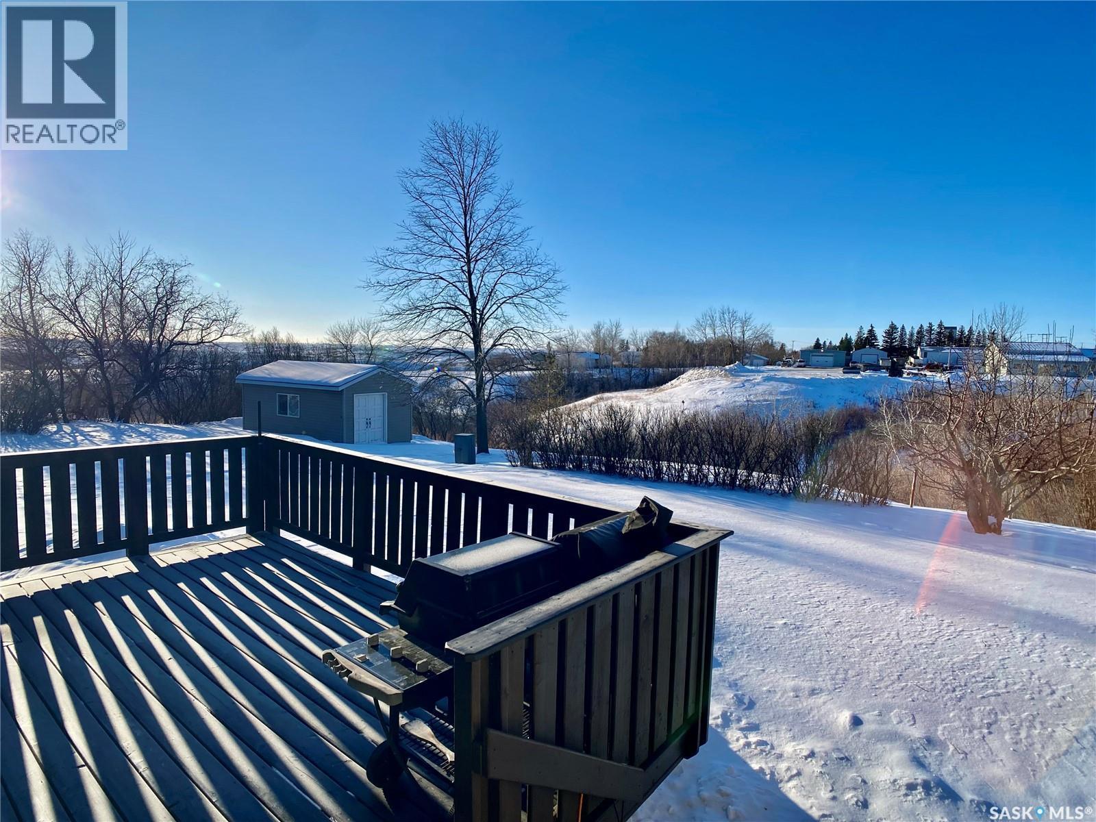 91 Moir Drive, Oxbow, SK - Outdoor