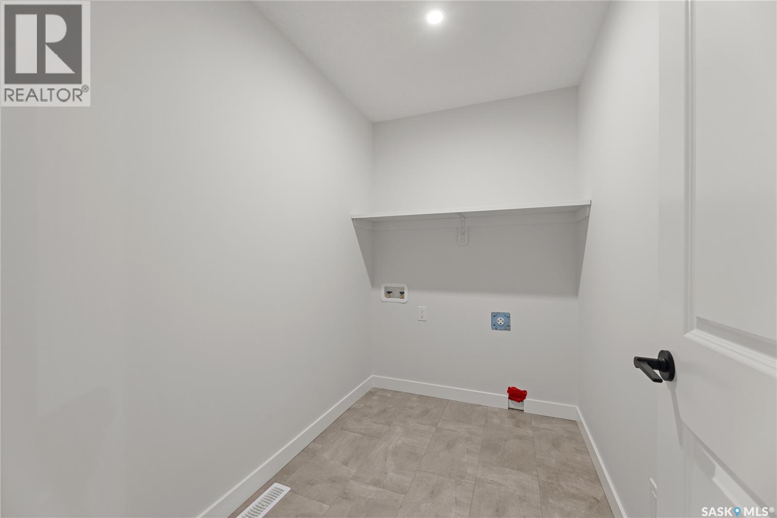 938 Brighton Gate, Saskatoon, SK - Indoor