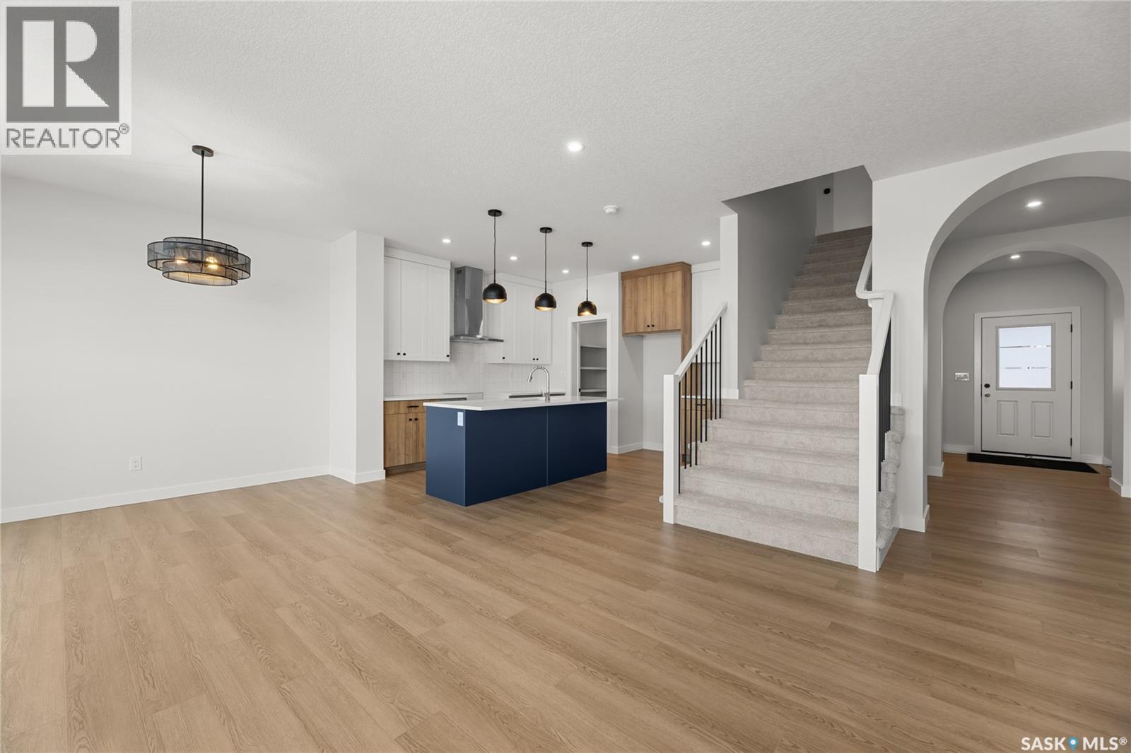 938 Brighton Gate, Saskatoon, SK - Indoor Photo Showing Kitchen