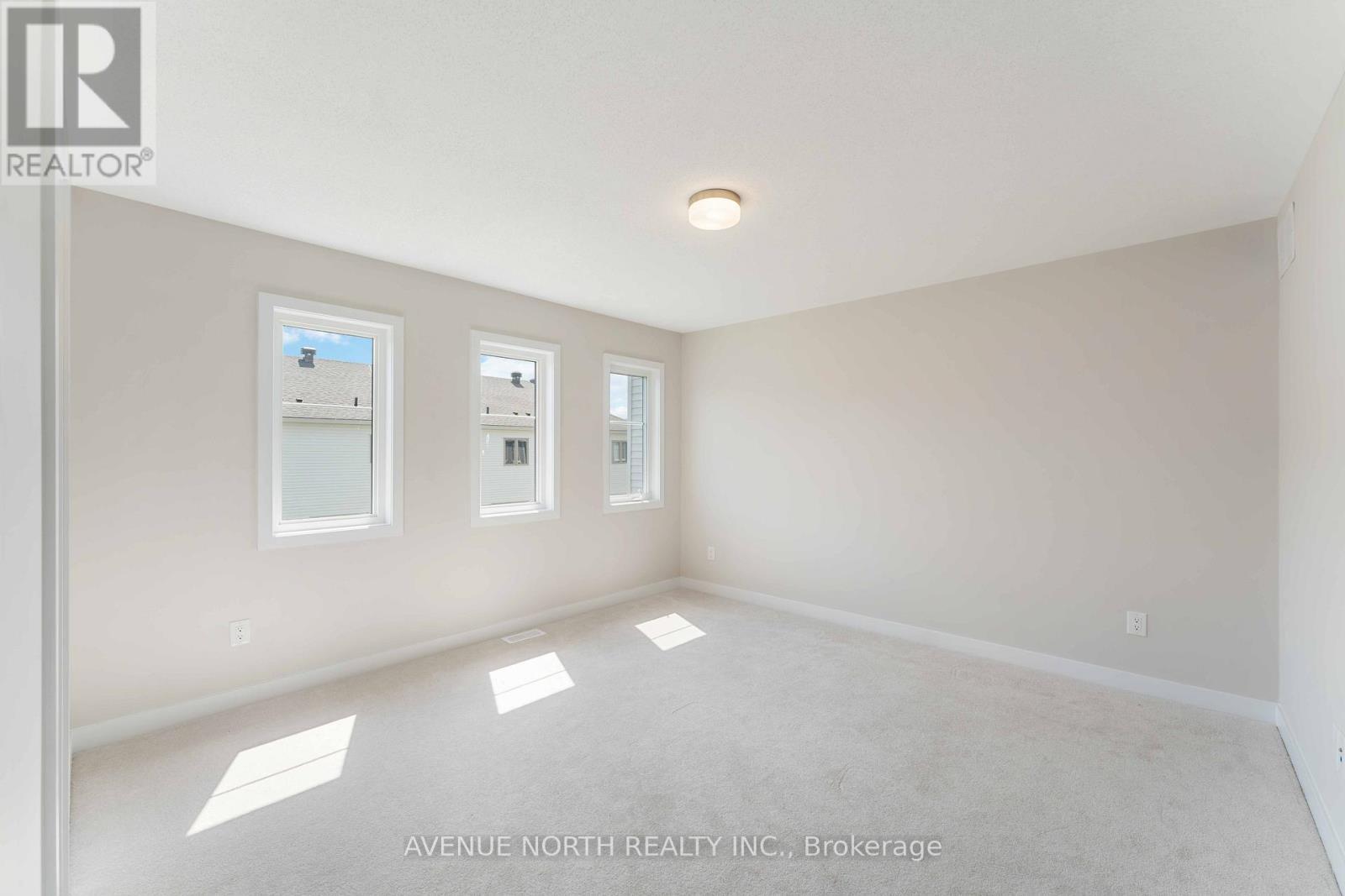 91 Mudminnow Crescent, Ottawa, ON - Indoor Photo Showing Other Room