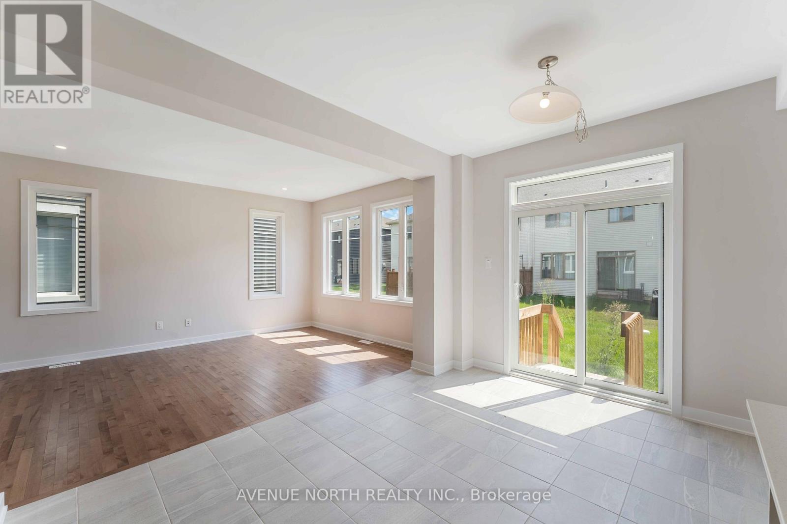 91 Mudminnow Crescent, Ottawa, ON - Indoor Photo Showing Other Room