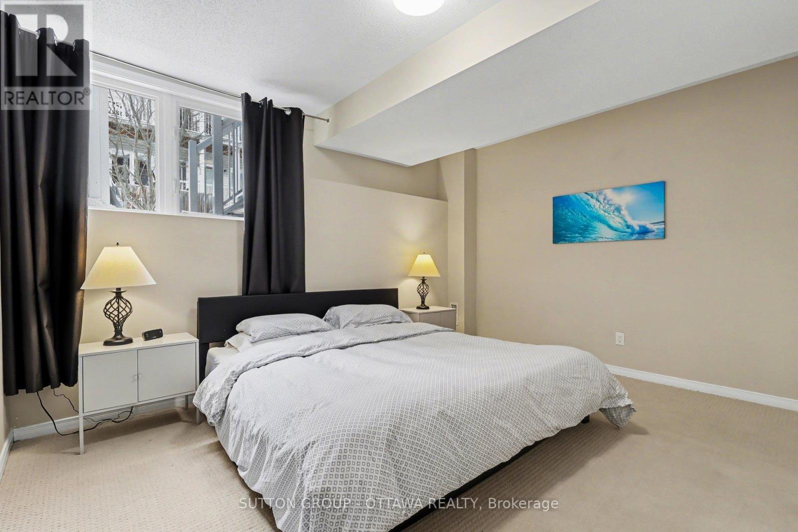 340 London Terrace, Ottawa, ON - Indoor Photo Showing Bedroom