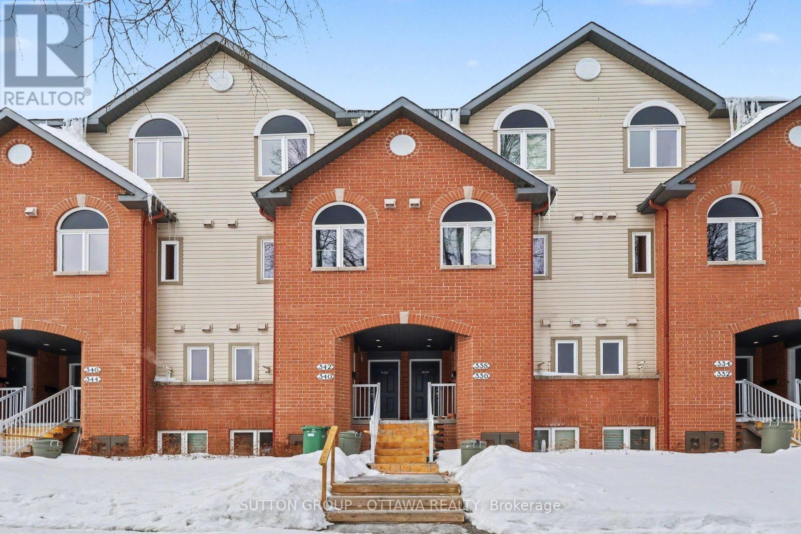 340 London Terrace, Ottawa, ON - Outdoor With Exterior