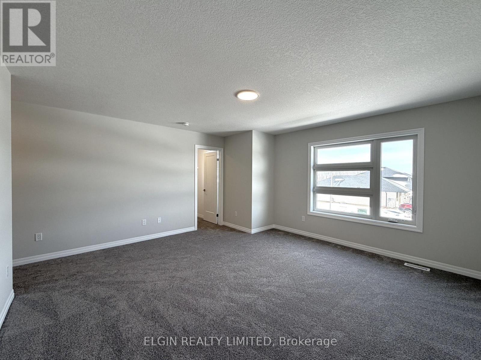 55 Woodcock Drive, Tillsonburg, ON - Indoor Photo Showing Other Room