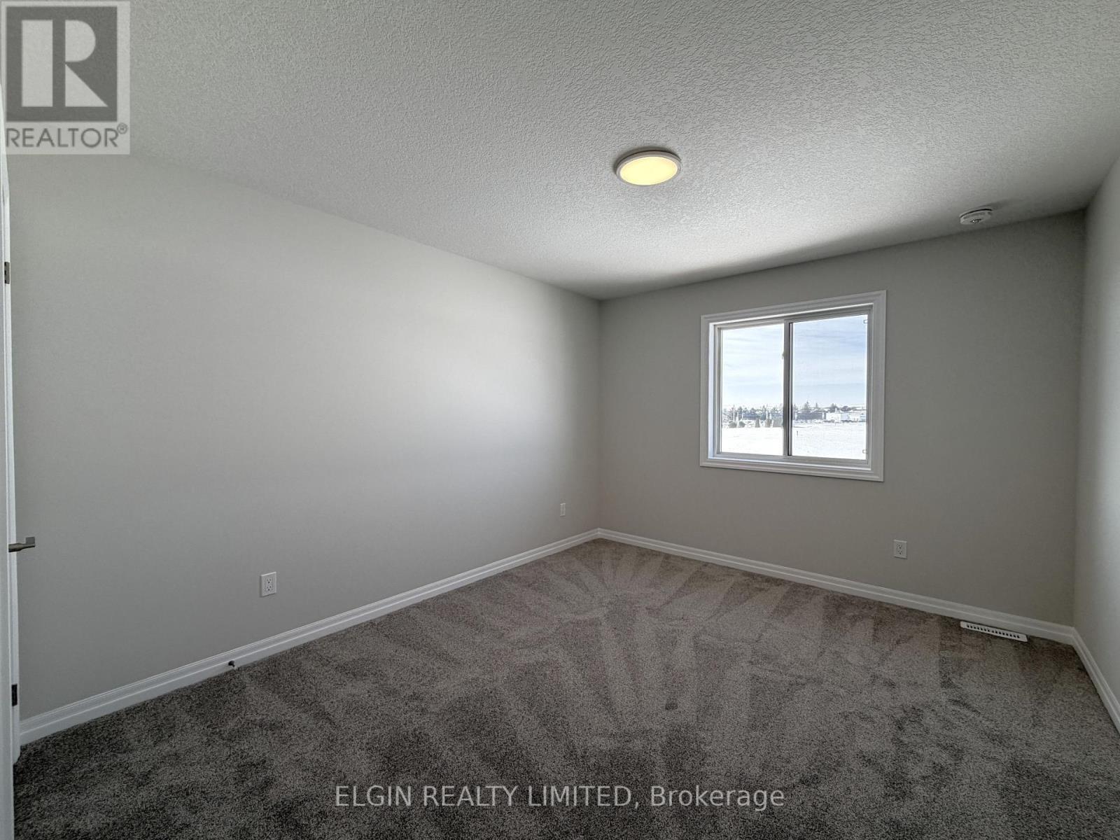 55 Woodcock Drive, Tillsonburg, ON - Indoor Photo Showing Other Room