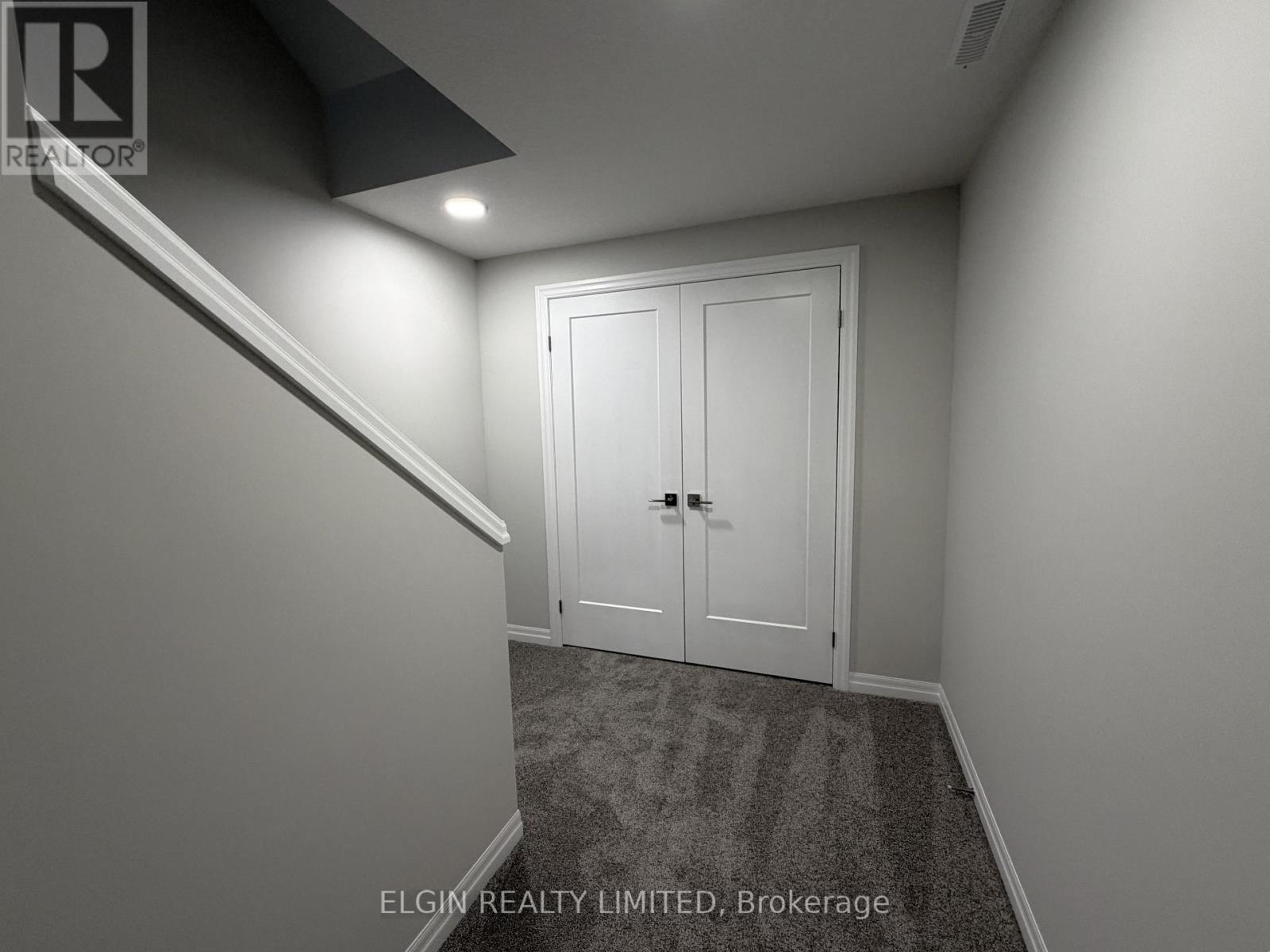 55 Woodcock Drive, Tillsonburg, ON - Indoor Photo Showing Other Room