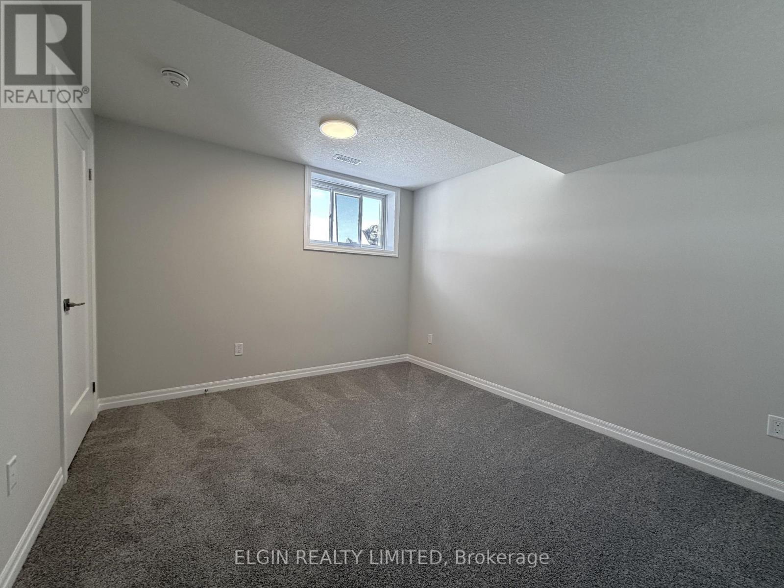 55 Woodcock Drive, Tillsonburg, ON - Indoor Photo Showing Other Room
