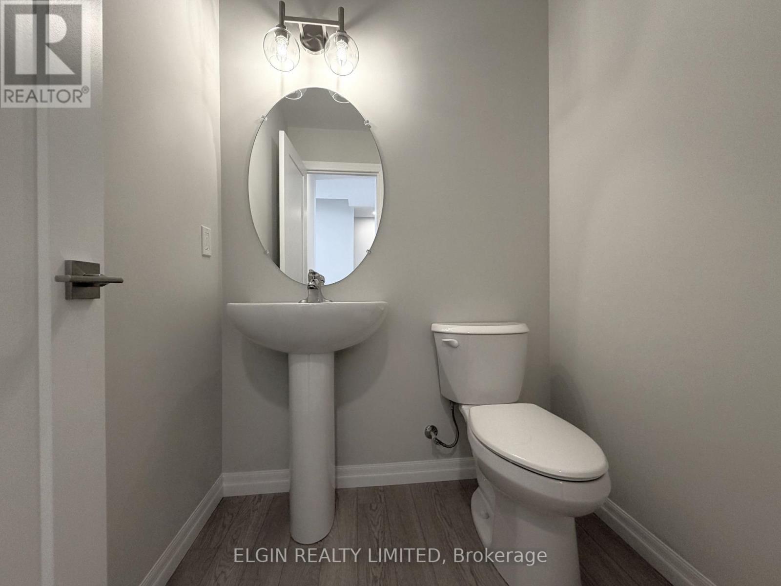 55 Woodcock Drive, Tillsonburg, ON - Indoor Photo Showing Bathroom