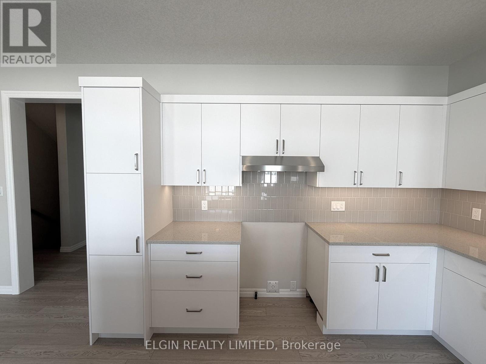 55 Woodcock Drive, Tillsonburg, ON - Indoor Photo Showing Kitchen
