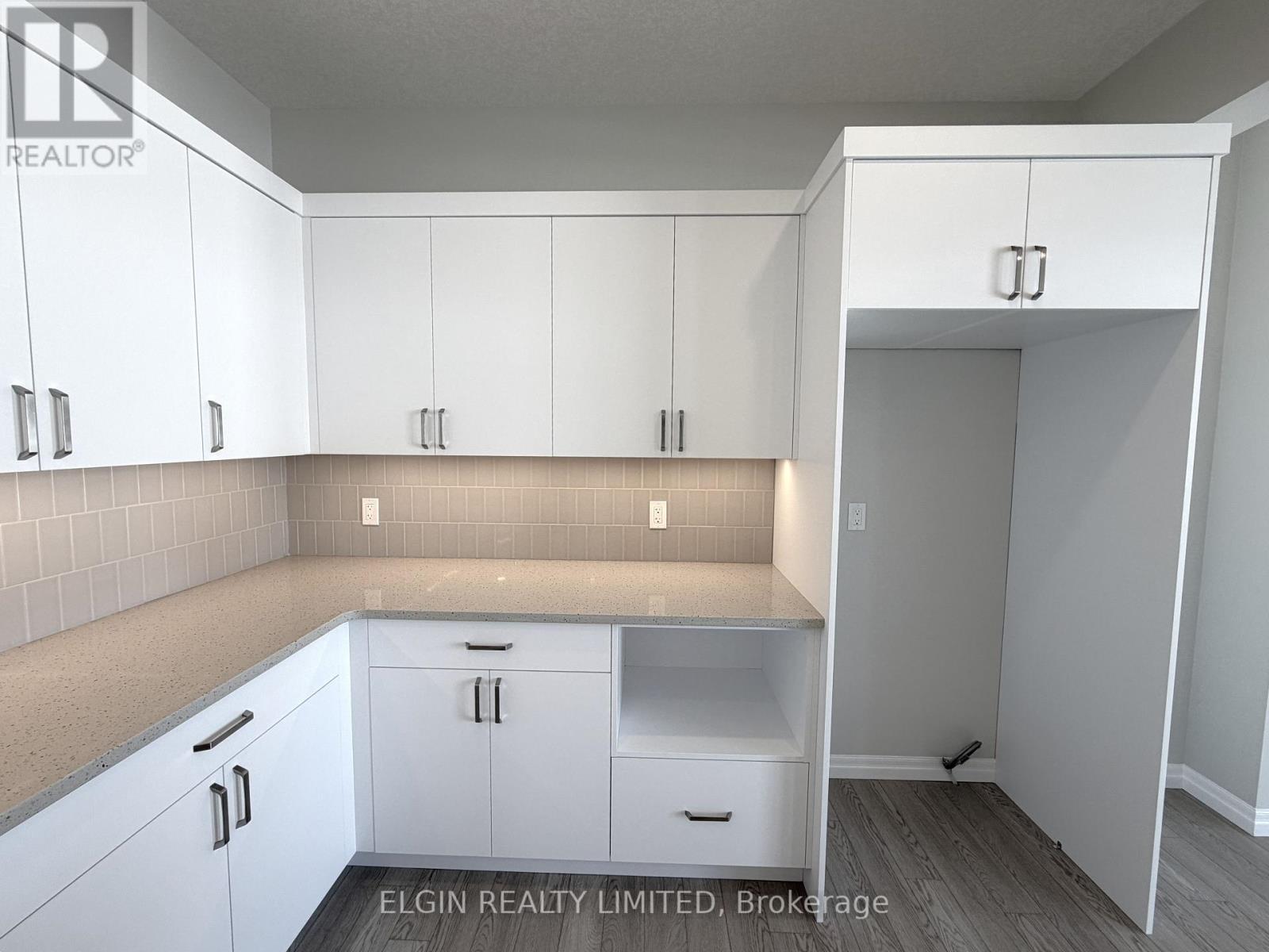 55 Woodcock Drive, Tillsonburg, ON - Indoor Photo Showing Kitchen