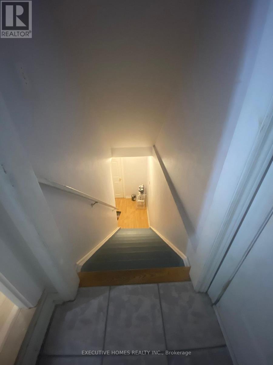 964 Fielder Drive, Mississauga, ON - Indoor Photo Showing Other Room