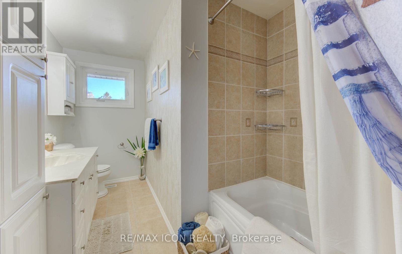 55 Gracefield Crescent, Kitchener, ON - Indoor Photo Showing Bathroom