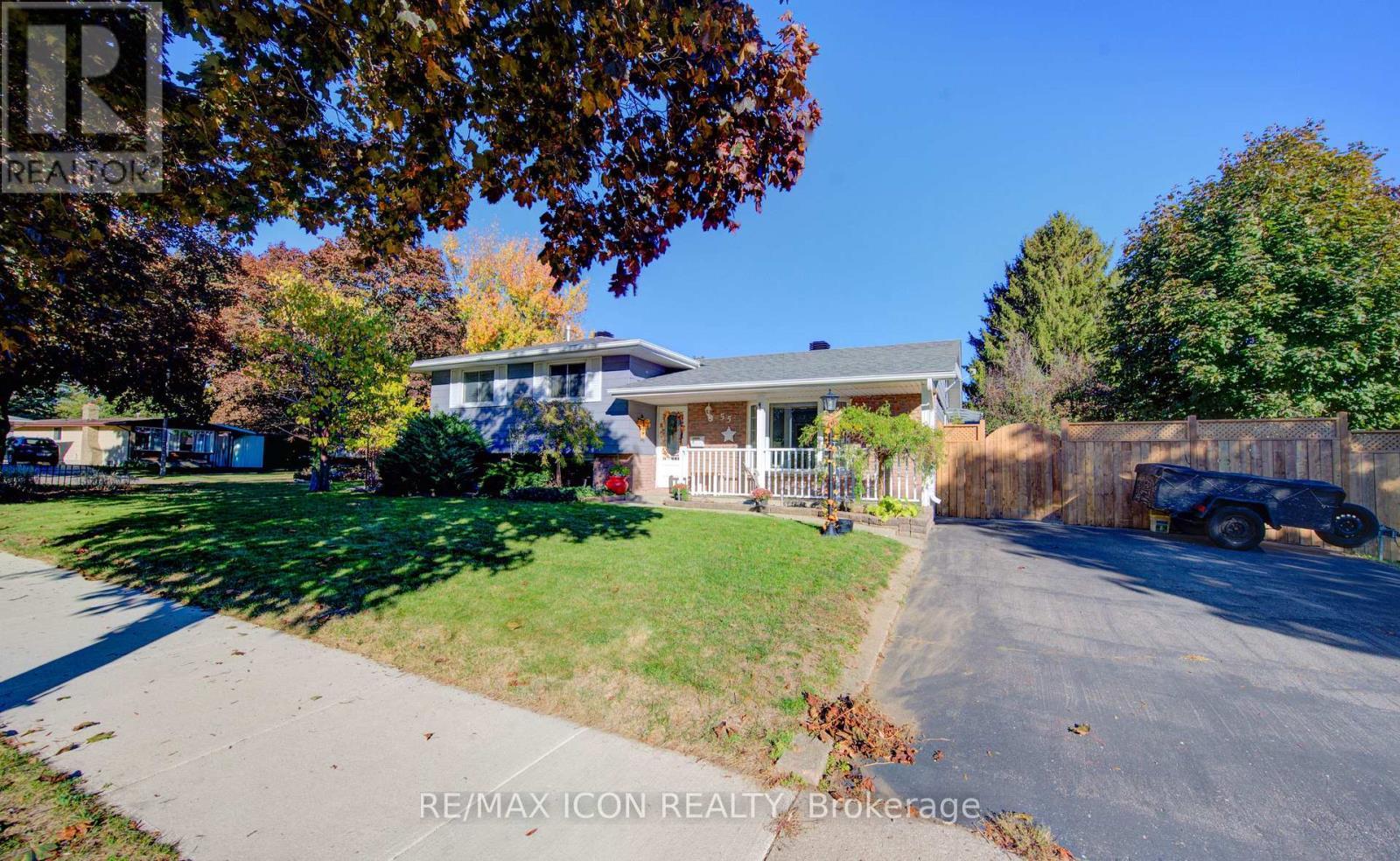 55 Gracefield Crescent, Kitchener, ON - Outdoor